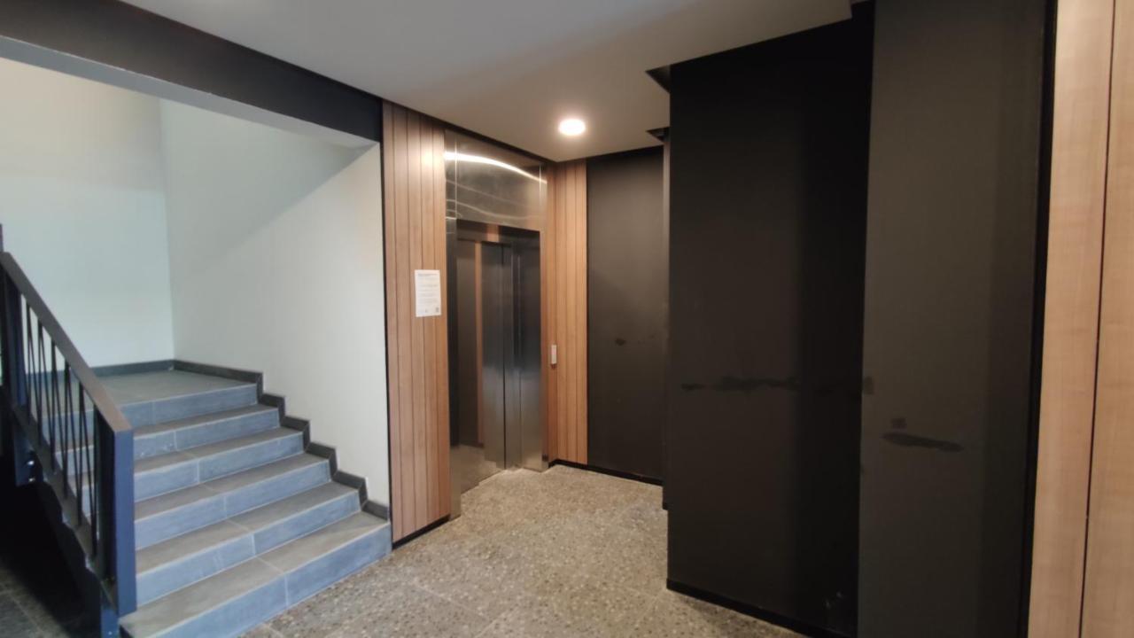 Rybalsky Studio Apartment Dnipro View キエフ エクステリア 写真