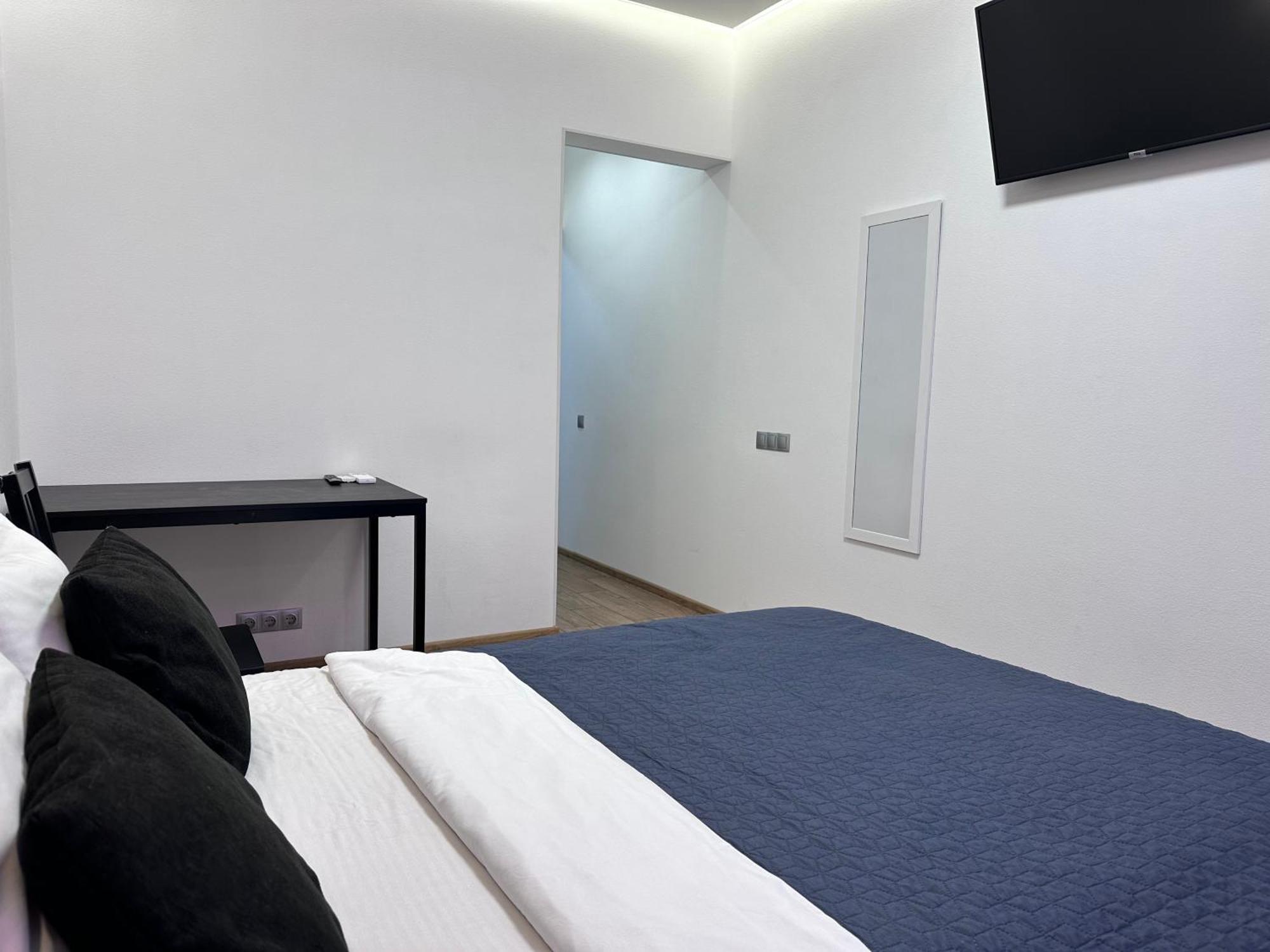 Rybalsky Studio Apartment Dnipro View キエフ エクステリア 写真
